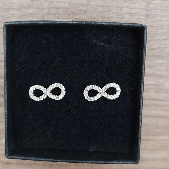 925 Sterling Silver Infinity Stud Earrings - Picture 1 of 6